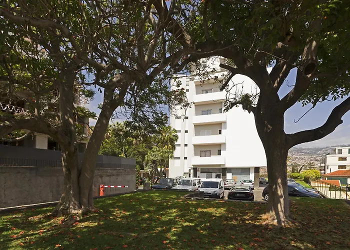 Apartamento Jasmineiro - By Wehost